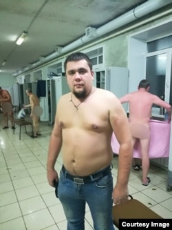 Николай Комаров строил из себя пылкого поклонника, а сам записывал все разговоры на диктофон