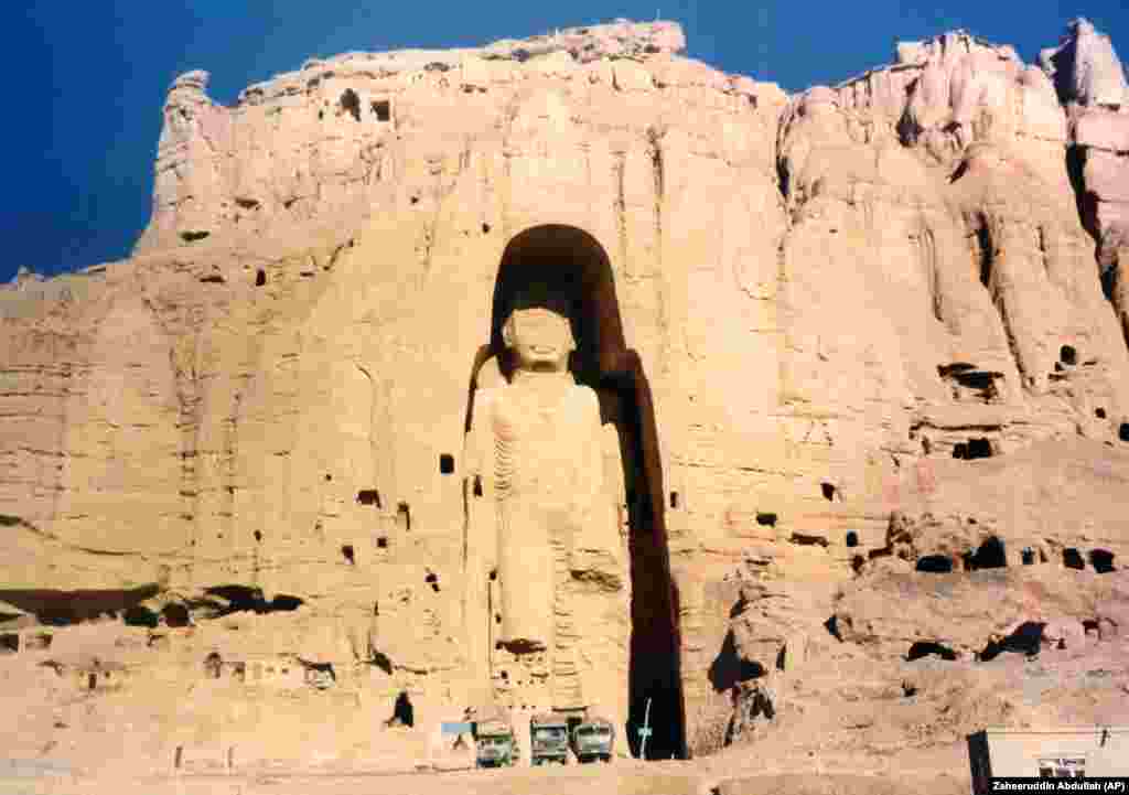 The statue, known as Solsol or the Western Buddha, stood more than 50 meters tall. This photo was taken on November 28, 1997.