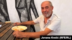 Siki iz Novog Sada godinama živi na ulici