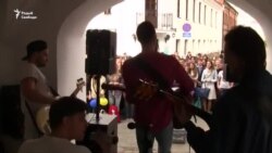 30 выканаўцаў на 7 пляцоўках, – у Менску прайшоў фэст вулічнай музыкі