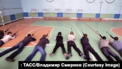 Начальная военная подготовка в российских школах