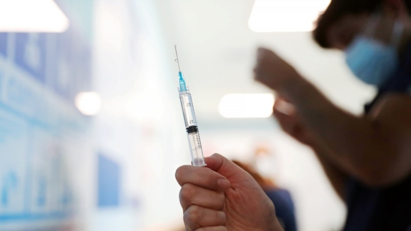 Првиот пакет вакцини пристигна во Грција 