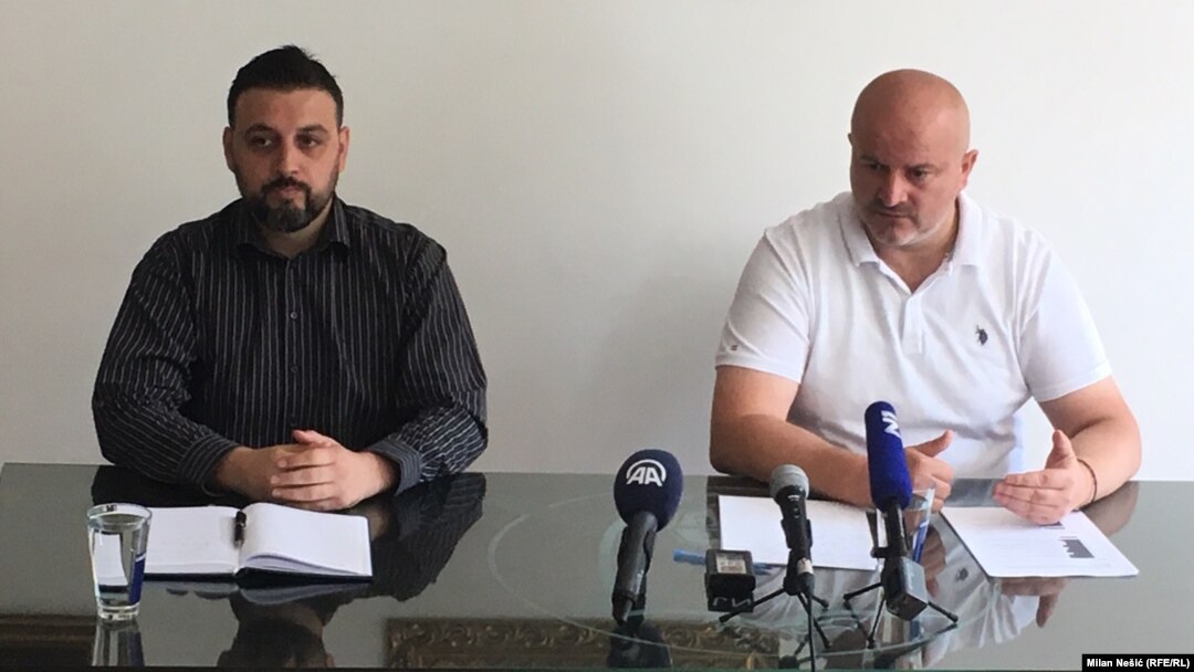Vladimir Pavićević, potpredsednik Policijskog sindikata (L) i Veljko Mijailović, predsednik sindikata (D)