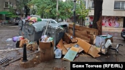 "Боклуците са страшно много". Как в "Люлин" и "Красно село" се справят с кризата с отпадъците