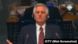Stevanović na suđenju Slobodanu Miloševiću u Hagu, 2005.