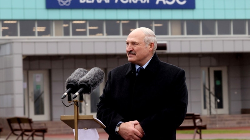 Lukašenko obećao da neće predati vlast