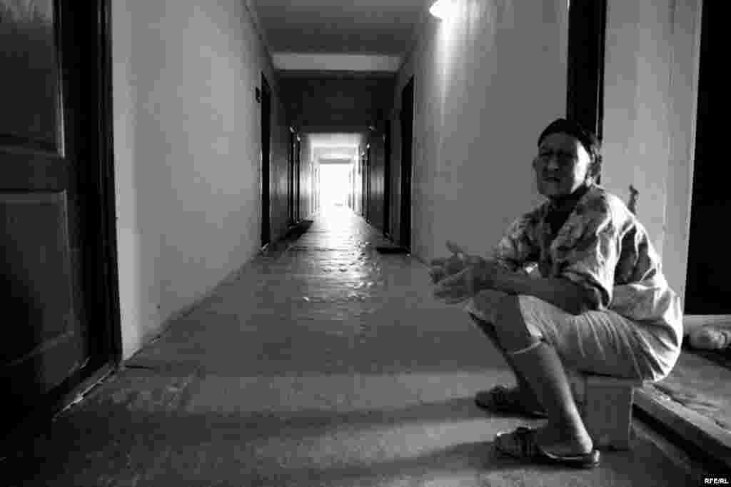 "Qocalar evi" - sonuncu dayanacaq #16