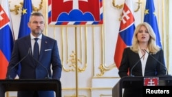Președinta în exercițiu a Slovaciei, Zuzana Caputova, și președintele ales, Peter Pellegrini, au cerut partidelor să oprească discursurile agresive.