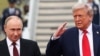 Президент США Дональд Трамп (справа) и президент России Владимир Путин во время встречи по переговорам о прекращении войны в Украине на базе Элмендорф-Ричардсон в Анкоридже, Аляска, США, 15 августа 2025 года