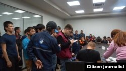 Иқтисодий инқироз ва миграция чекловлари Россияда муҳожирлар сонини камайтирмоқда