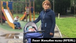 Аида Кыйсаева баласы менен