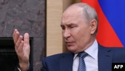 Журналисты утверждают, что Владимир Путин в какой-то момент войны заявил приближенным: «Они меня повесят»