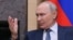 Журналисты утверждают, что Владимир Путин в какой-то момент войны заявил приближенным: «Они меня повесят»