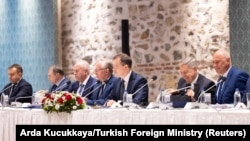 Российская делегация на переговорах в Стамбуле, 16 мая 2025 года