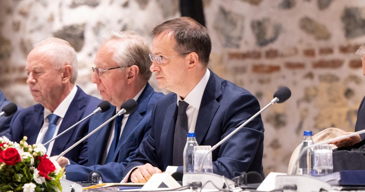 Організація Мединського збирає гроші на зброю та навчає дітей в окупованому Донбасі