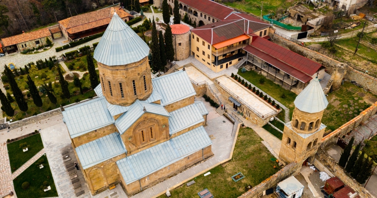 საპატრიარქო უარყოფს, რომ სამთავროს მონასტერში წირვა რუსულ ენაზე ჩატარდა
