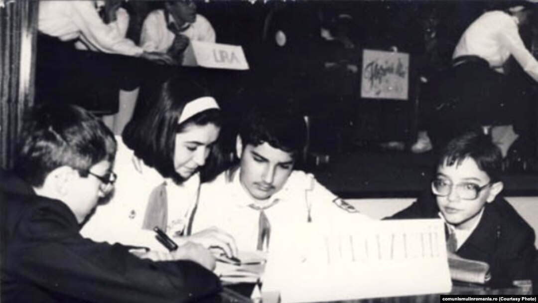 Concurs pionieresc la Muzeul de istorie RSR: Cinste înaintașilor, omagiu contemporanilor.”(1980) Sursa: comunismulinromania.ro (MNIR)