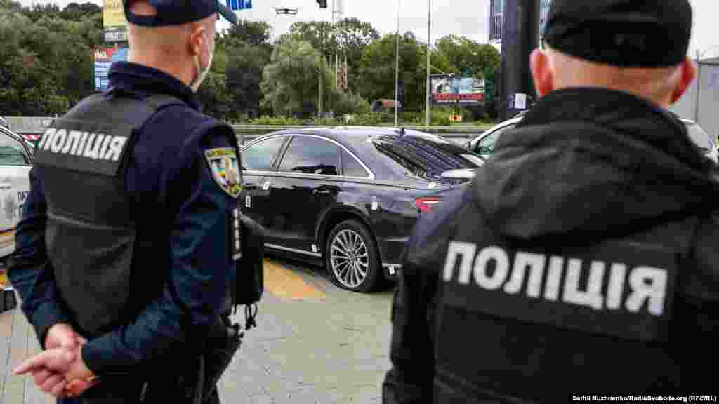 За словами голови Київської обласної прокуратури Олексія Хоменка, по машині Сергія Шефіра вистрілили 18 разів &nbsp;