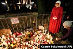 Акція пам’яті померлої через заборону абортів жінки, Варшава, 1 листопада 2021 року