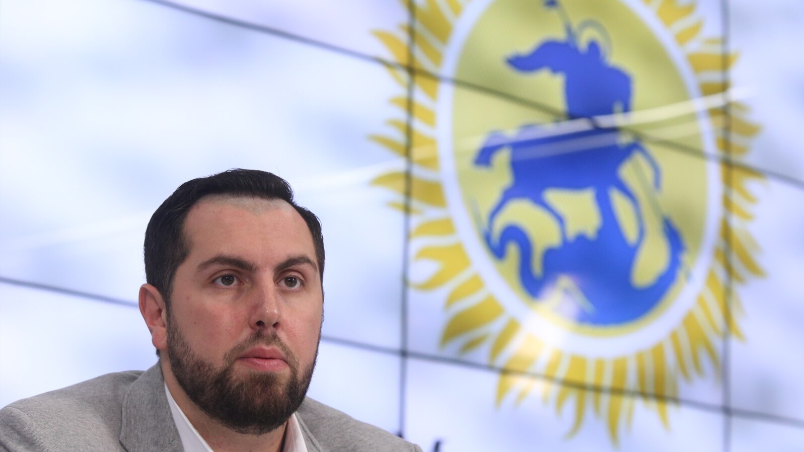 Aleksandr Ionov, agentul rus care a fondat ONG-ul moscovit numit Mișcarea Anti Globalizare, a fost tot timpul în contact cu supervizorii de la din serviciul federal de informații al Rusiei, FSB, după cum arată log-urile chat-urilor din dosarul din instanța americană. 