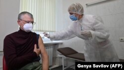 Від початку вакцинаційної кампанії в Україні від коронавірусу щеплено 320 265 людей