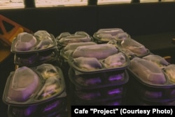 Ежу для беларусаў у дарогу пакавалі у ланчбоксы