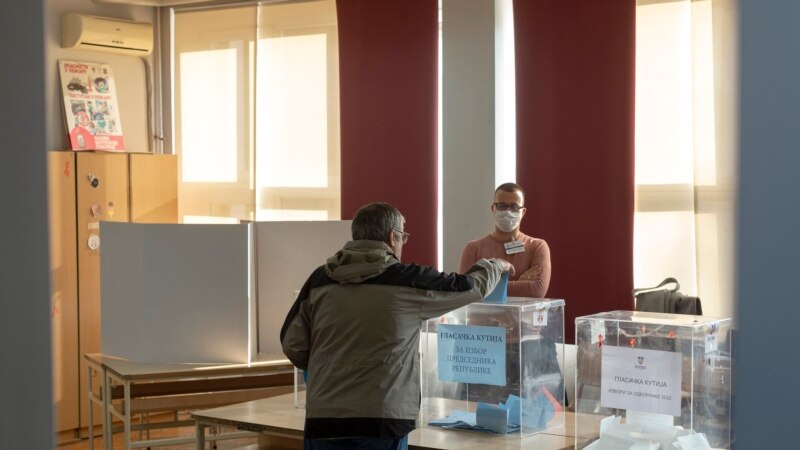 Во Србија почна печатењето на гласачките ливчиња