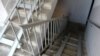 Смысл установки пандуса как такового состоит в том, чтобы человек мог самостоятельно, без посторонней помощи преодолеть определенное расстояние. А приспособления, установленные властями, и пандусом-то не назовешь