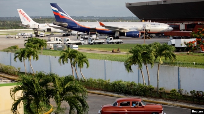 هواپیماها در فرودگاه خوزه مارتی هاوانا بهدلیل کمبود سوخت جت زمینگیر شدهاند