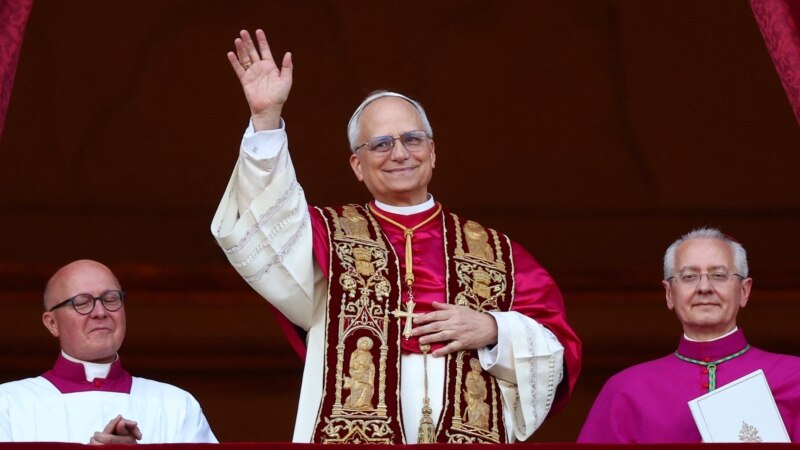 Az amerikai Robert Francis Prevost lett az új pápa XIV. Leó néven