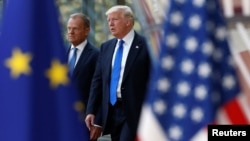 Presidenti amerikan, Donald Trump (djathtas) dhe presidenti i Këshillit të Evropës,Donald Tusk.