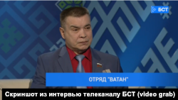 Рамиль Ульмасбаев дает интервью телеканалу БСТ. Скриншот из видео