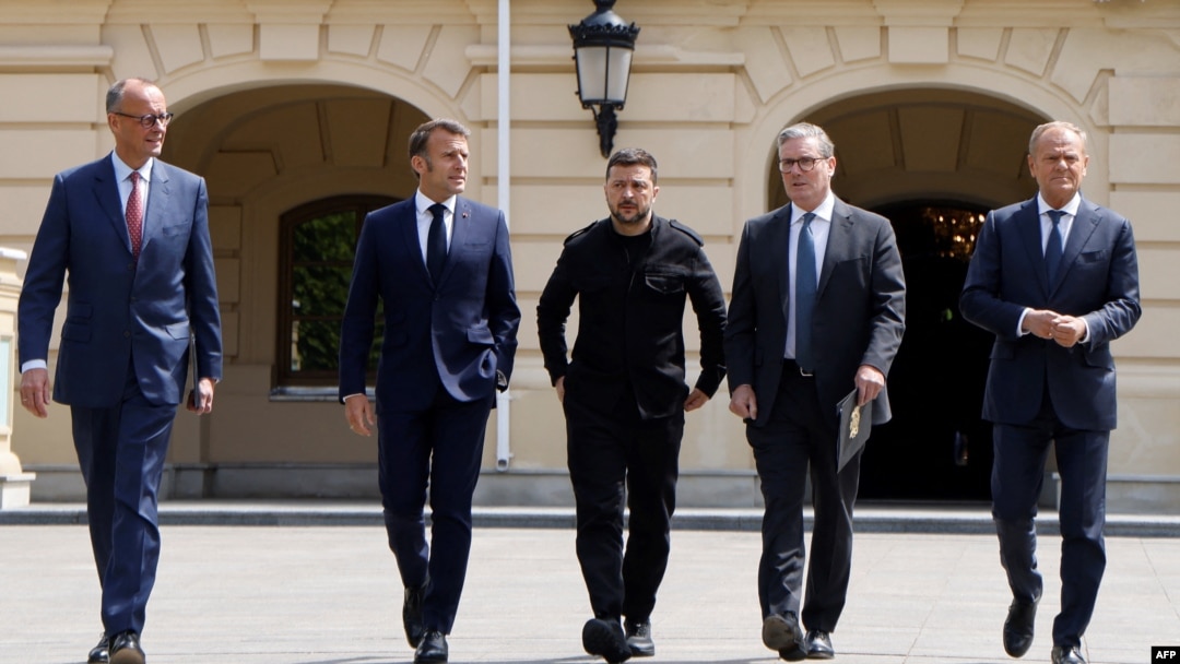 Liderii Germaniei, Franței, Ucrainei, Marii Britanii și Poloniei după întrevederea lor la Kiev, pe 10 mai, unde au avertizat Rusia cu „sancțiuni masive”, dacă nu acceptă un armistițiu pe 30 de zile în Ucraina.