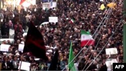 Продолжуваат антивладините протести во повеќе градови во Иран 