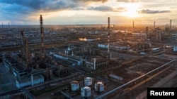 Волгоградський нафтопереробний завод компанії «Лукойл» зупиняв роботу внаслідок атаки українських безпілотників у листопаді 2025 року