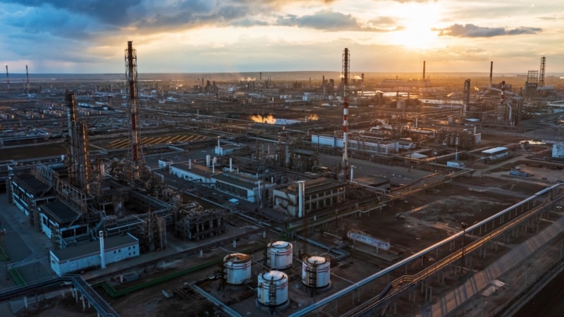Reuters: Волгоградський НПЗ у Росії зупинив роботу після ударів України