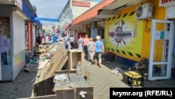 Последствия потопа на центральном рынке в Керчи, 23 июня 2021 года
