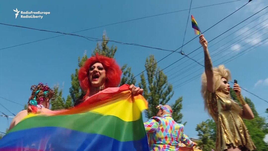 when was the first gay pride parade rally in the uk held