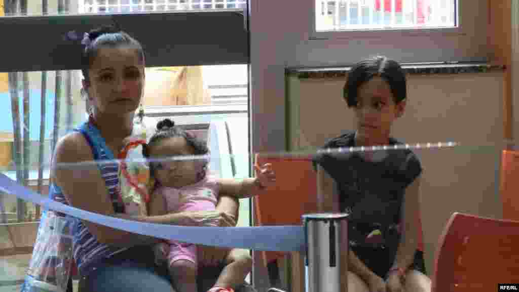 Paraisapolis Community Program #12