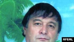 80-йиллар ўрталарида юлдузи порлай бошлаган Абдурауф Олимов автоҳалокатга учраганидан сўнг¸ санъат оламидан узоқлашишга мажбур бўлди.