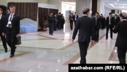 Umumy hasapda, EBRD Türkmenistandaky 87 dürli proýekte 335 million ýewrodan hem aşa sermaýa ýatyrdy.