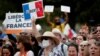 Париж, 24 липня: акція з вимогами «свободи» націоналістичної партії «Патріоти» – майже всі без масок