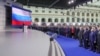 Речта на Путин беше предавана пряко по повечето телевизионни канали и радиостанции.