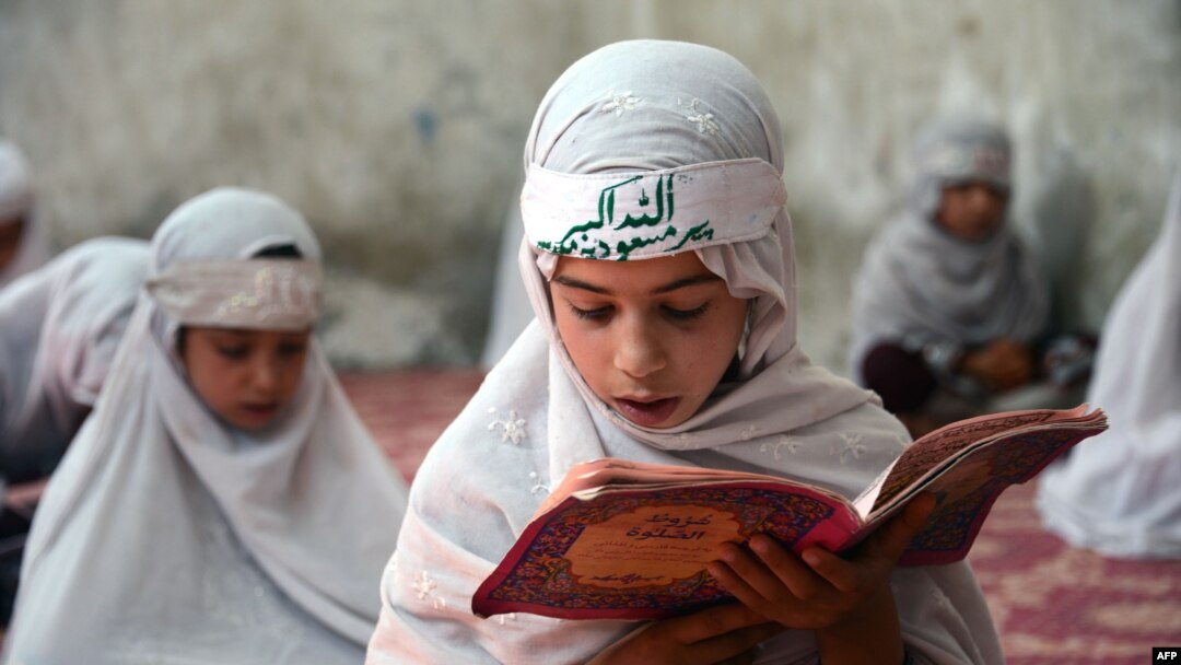 Afghan girls study the Koran at a madrasah in Kandahar. (file photo)