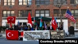 Azerbaijani and Turkish protesters gathered outside the Armenian mission on February 27.