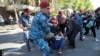 Poliția armeană a arestat mai multe persoane care participau la o nouă acțiune de protest, organizată de arhiepiscopul Bagrat Galastanian, luni, 27 mai.