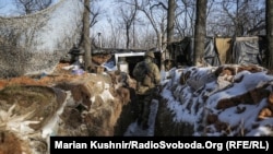 У штабі ООС наголосили, що на обстріли українські військові відкривали вогонь у відповідь. Бойових втрат немає