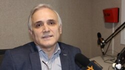 Alexei Busuioc: na... ce crezi de titlurile: „Guvernul nu trebuie să aibă acces sau să stea cu mâna pe sacul cu bani