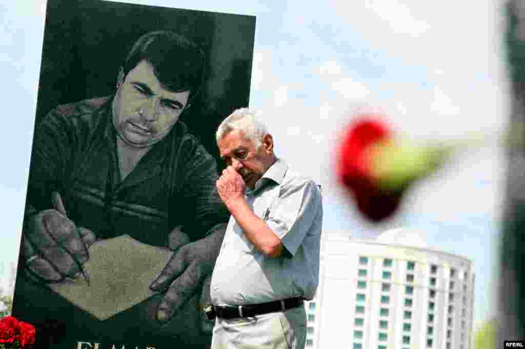 Elmar Hüseynov yaddaşlarda #8