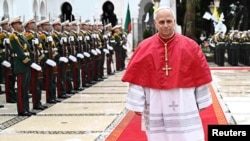 Поп Леои шонздаҳум